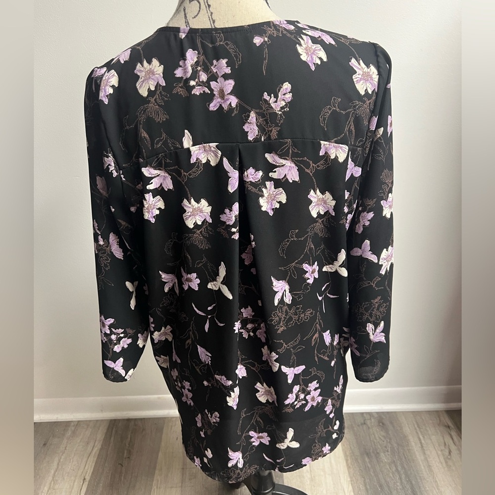NWOT Black Wrap 3/4 Sleeve Blouse! - Picture 2 of 13